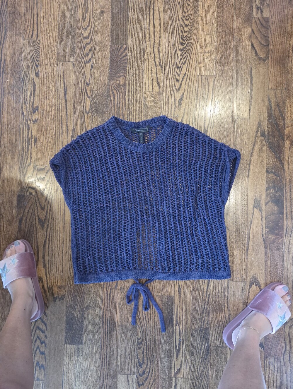 Womens BCBG Shortsleeve Sweater Size Small.